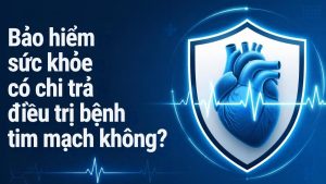 Minh họa trái tim với nhịp tim ECG và khiên bảo vệ màu xanh navy, biểu tượng cho bảo hiểm sức khỏe chi trả điều trị bệnh tim mạch